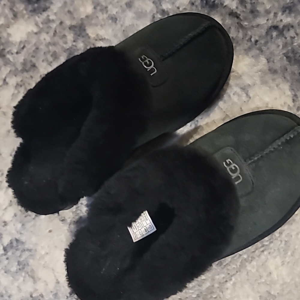 Fun Classic Ugg Slippers - image 3